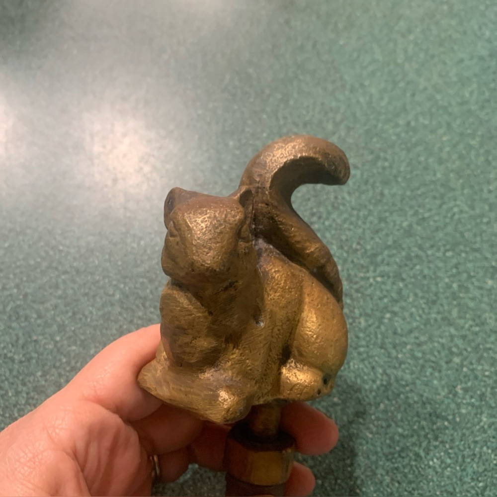 Vintage H.W. Axford Brass Squirrel Spigot Rustic Garden Faucet Decor - Picture 5 of 11